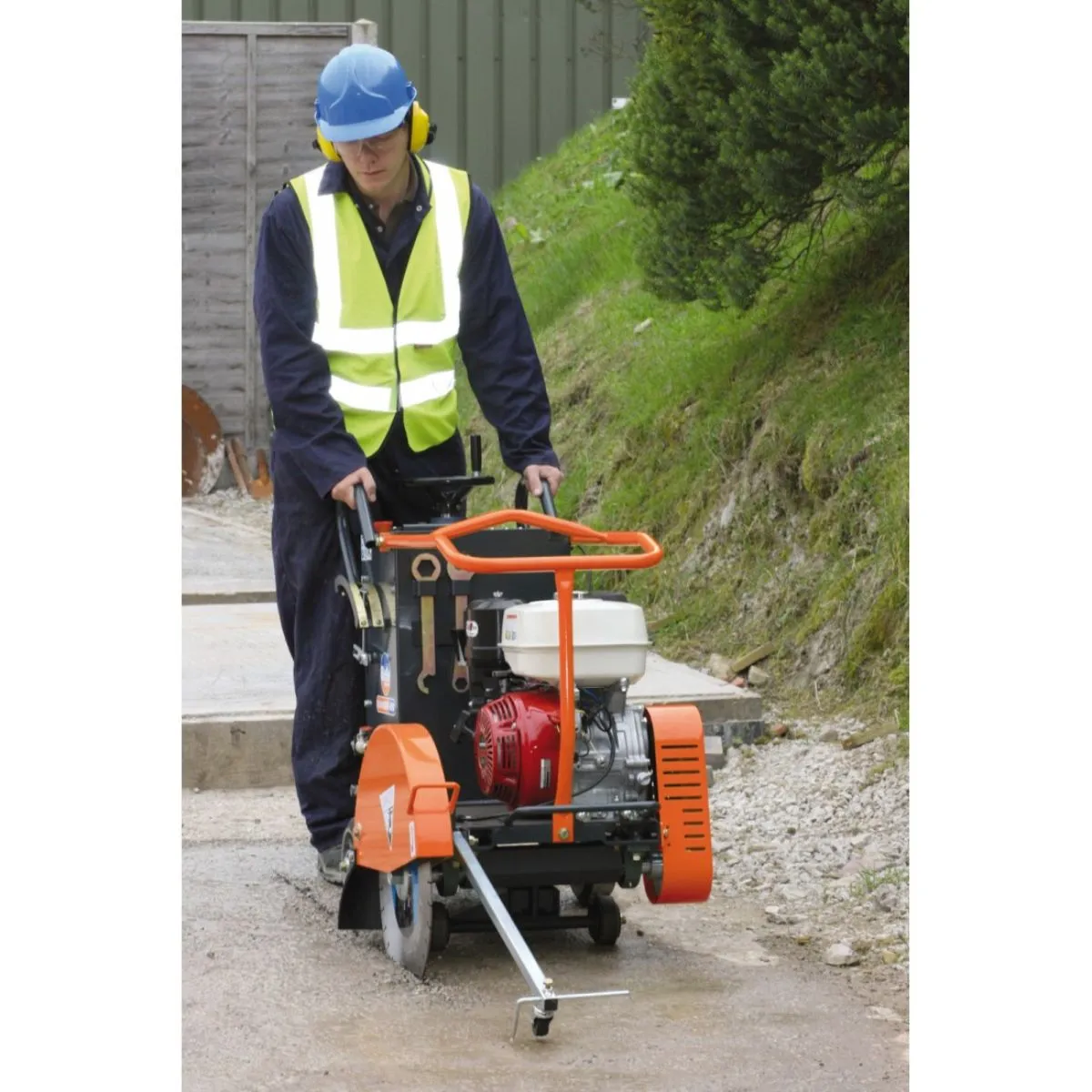 Belle Ranger RAN01 Honda 400-450mm Floor Saw High-Performance Contractors Tool for Precision Cutting