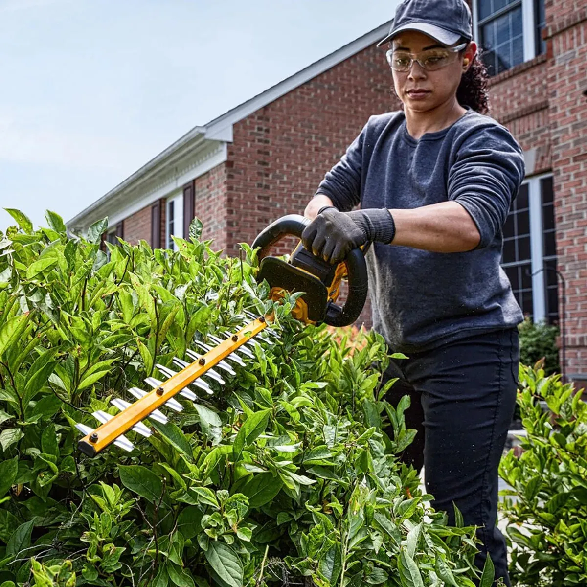 Dewalt DCMHT573N-XJ 54V XR FlexVolt Brushless 65cm Hedge Trimmer Body Only