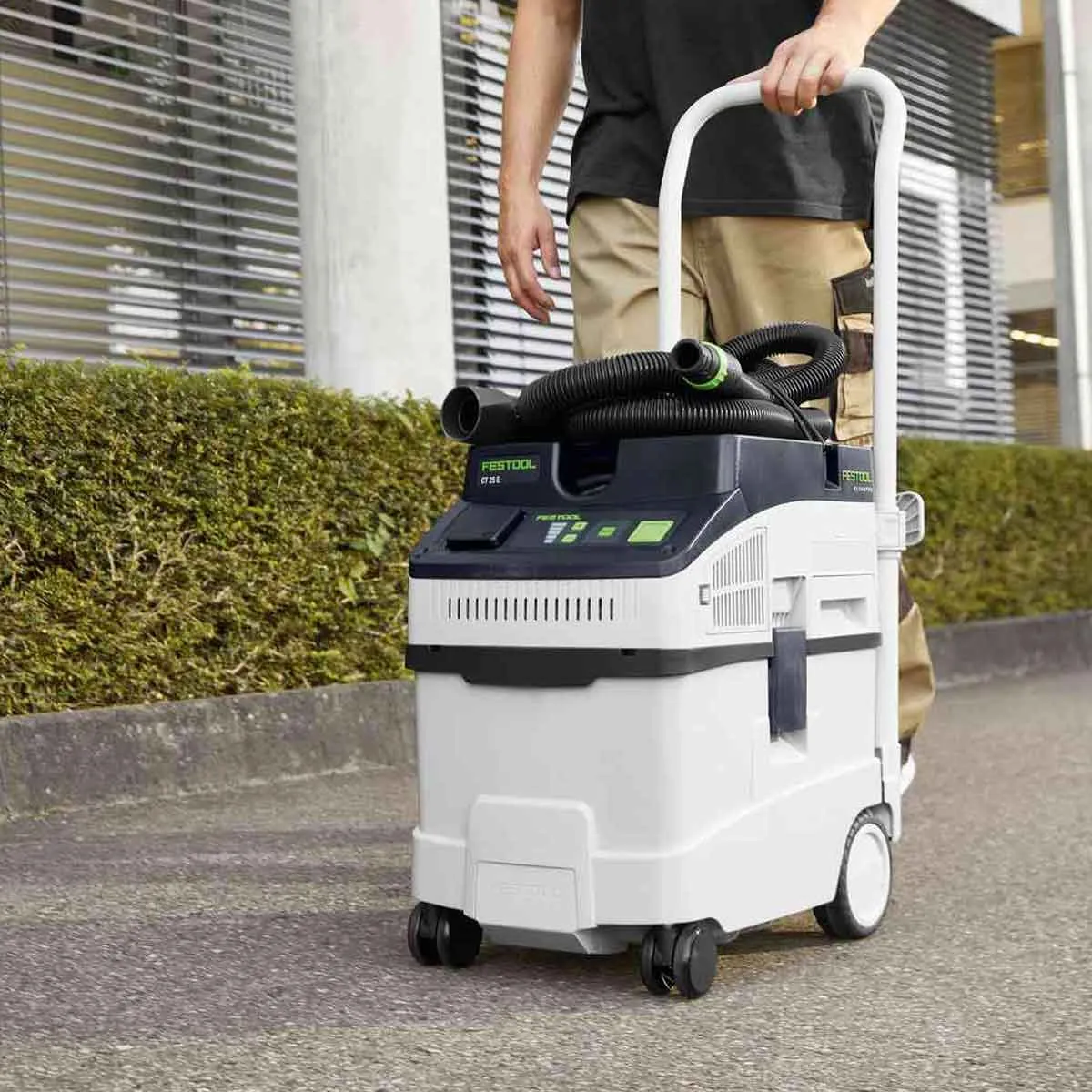 Festool CT 25 E 230V GB Mobile Dust Extractor - 577532 With Compact Cleaning Set 577257