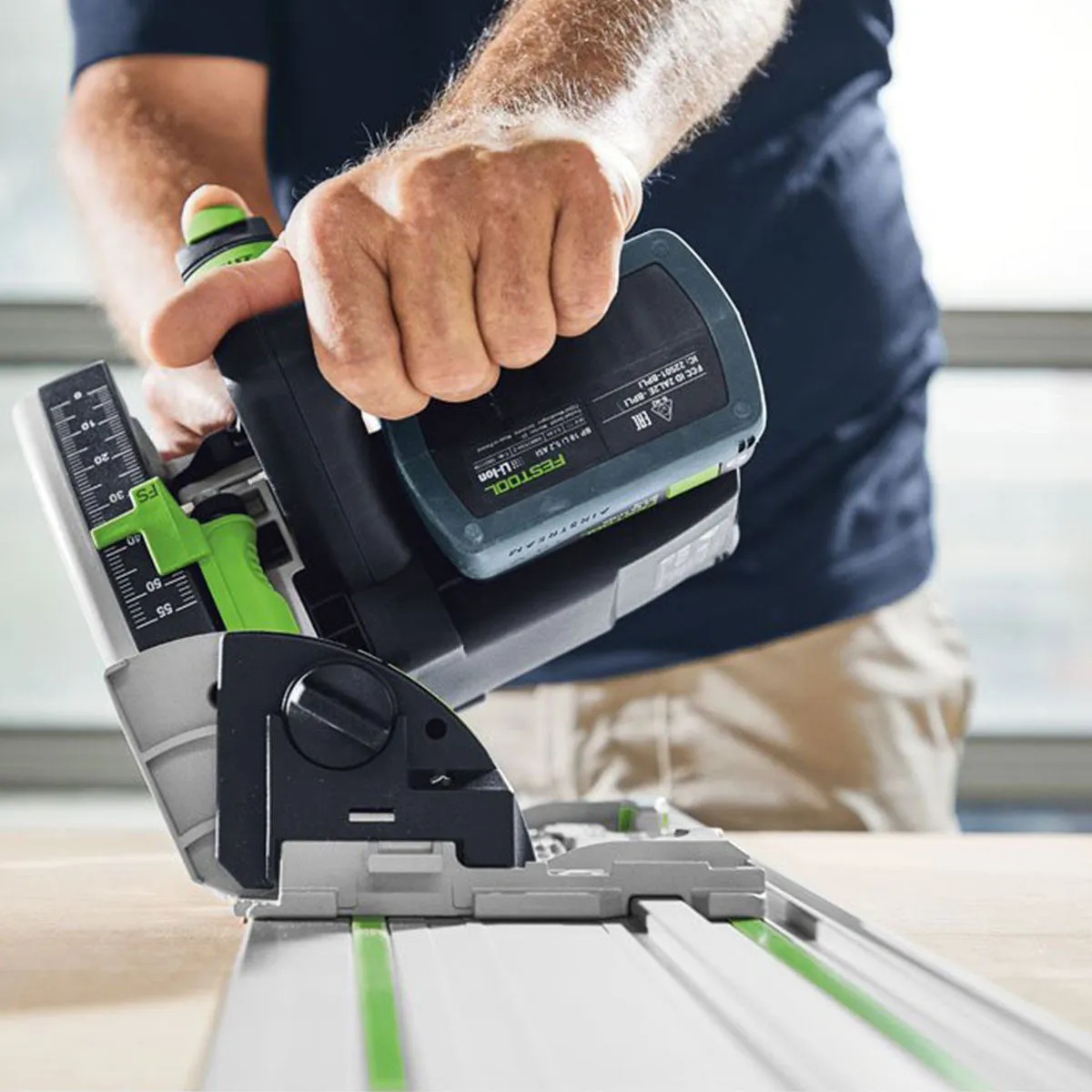 Festool TSC 55 KEB-Basic-5.0 GB 18V BL Plunge-Cut Saw - 577589 With 2 x 5.0Ah Batteries. Charger & 1 x Guide Rail Kit