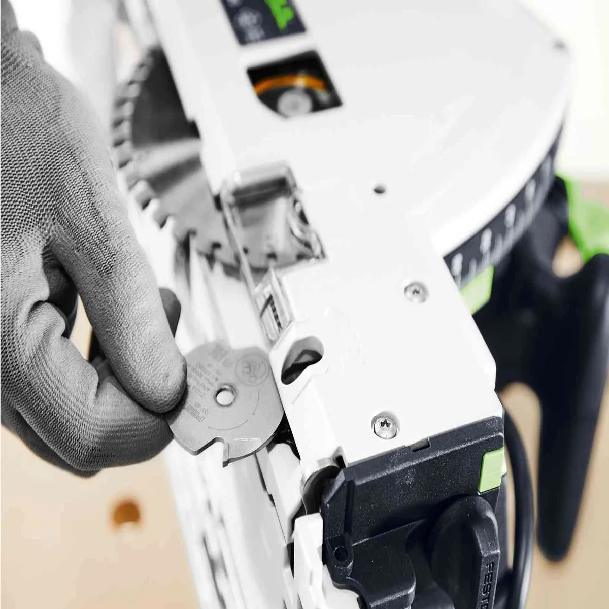 Festool TSV 60 KEBQ-Plus 230V GB Circular Plunge-Cut Saw - 576733 With Mobile Dust Extractor 574835
