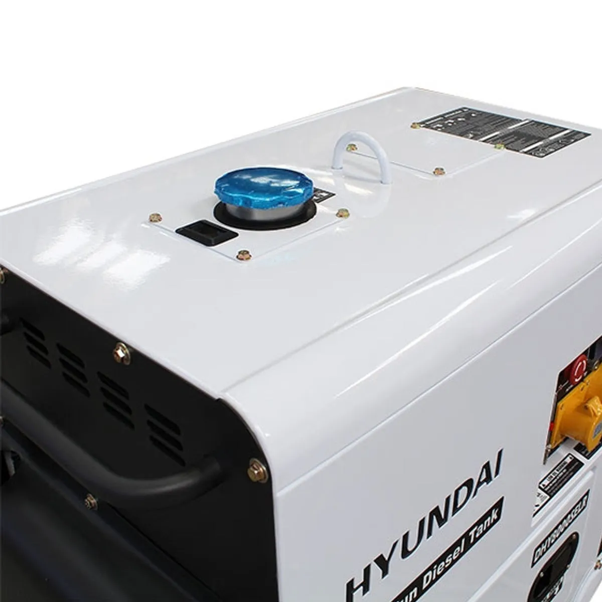 Hyundai DHY8000SELR  Silenced Diesel Generator. Single Phase Output & Long Running Standby 5.8kW/230V