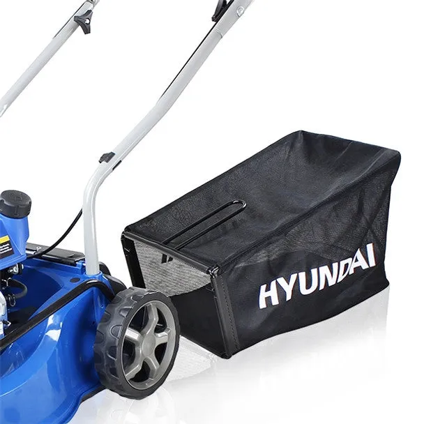 Hyundai HYM400P 40cm Petrol Lawnmower 79cc Engine. 25-75mm Cuts. 45L Grass Catcher & Rear Discharge
