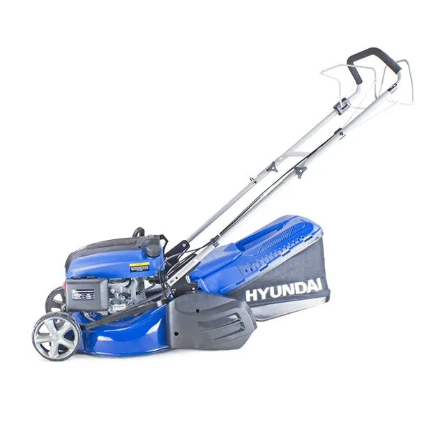 Hyundai HYM430SPR 43cm Self-Propelled Petrol Roller Lawnmower. 25-75mm Cuts & Rear Discharge