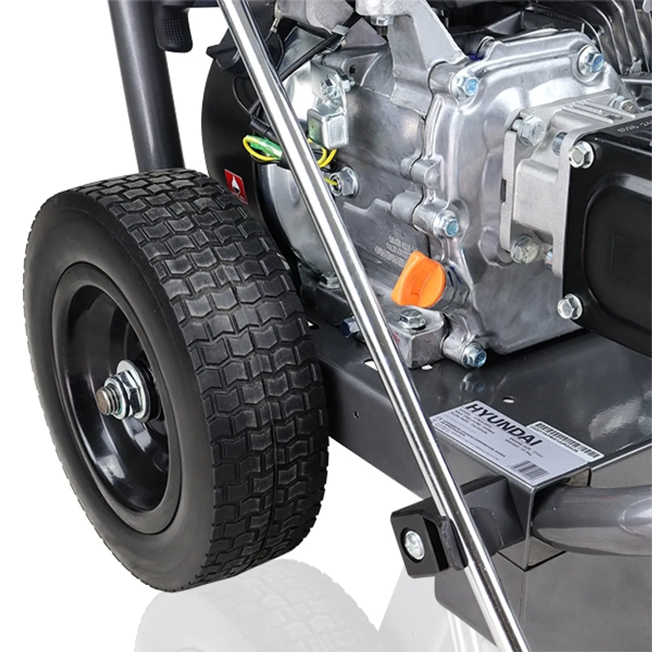 Hyundai HYW3100P2 Petrol Pressure Washer 212cc Engine. 10L/min Flow & AR Pump for Powerful Cleaning
