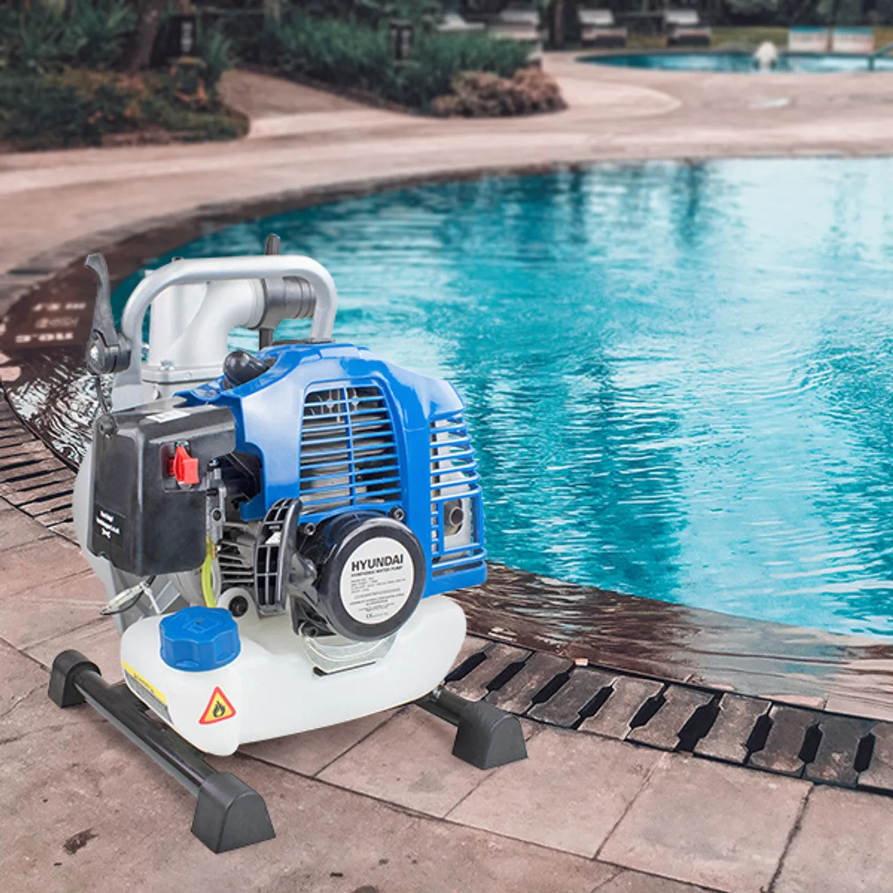 Hyundai HYWP4300X 35mm Petrol Clean Water Pump. Powerful 43cc 2-stroke & 250L/min Flow Rate