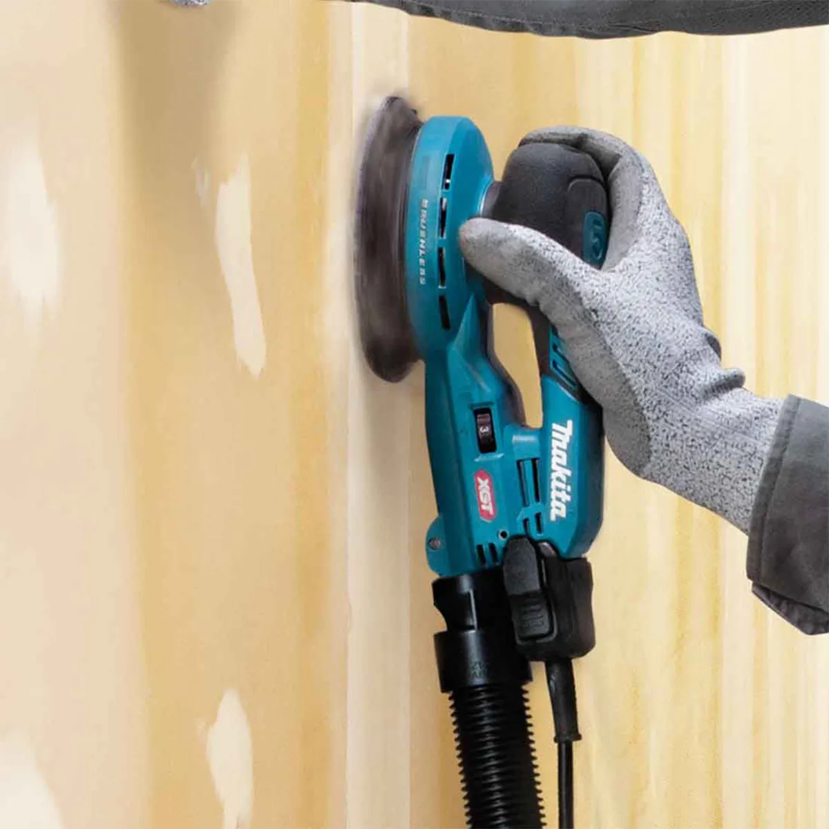 Makita BO002CGZ 40V XGT 150mm Brushless Random Orbit Sander with 1 x 4.0Ah Battery & Charger