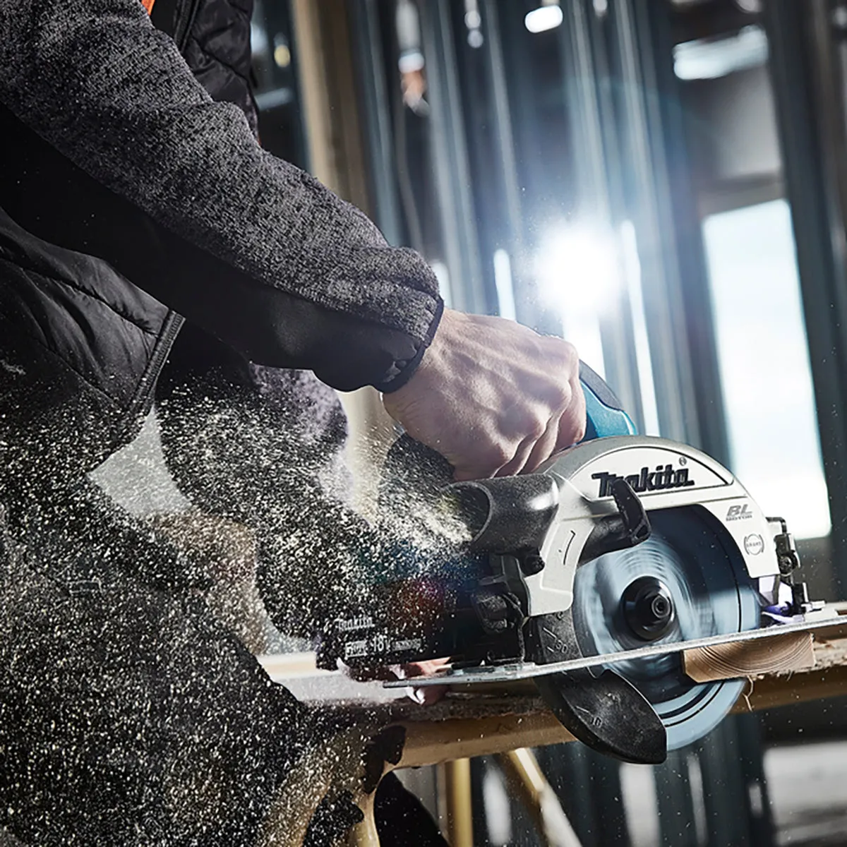 Makita DHS660Z 18V LXT Brushless 165mm Circular Saw Body Only
