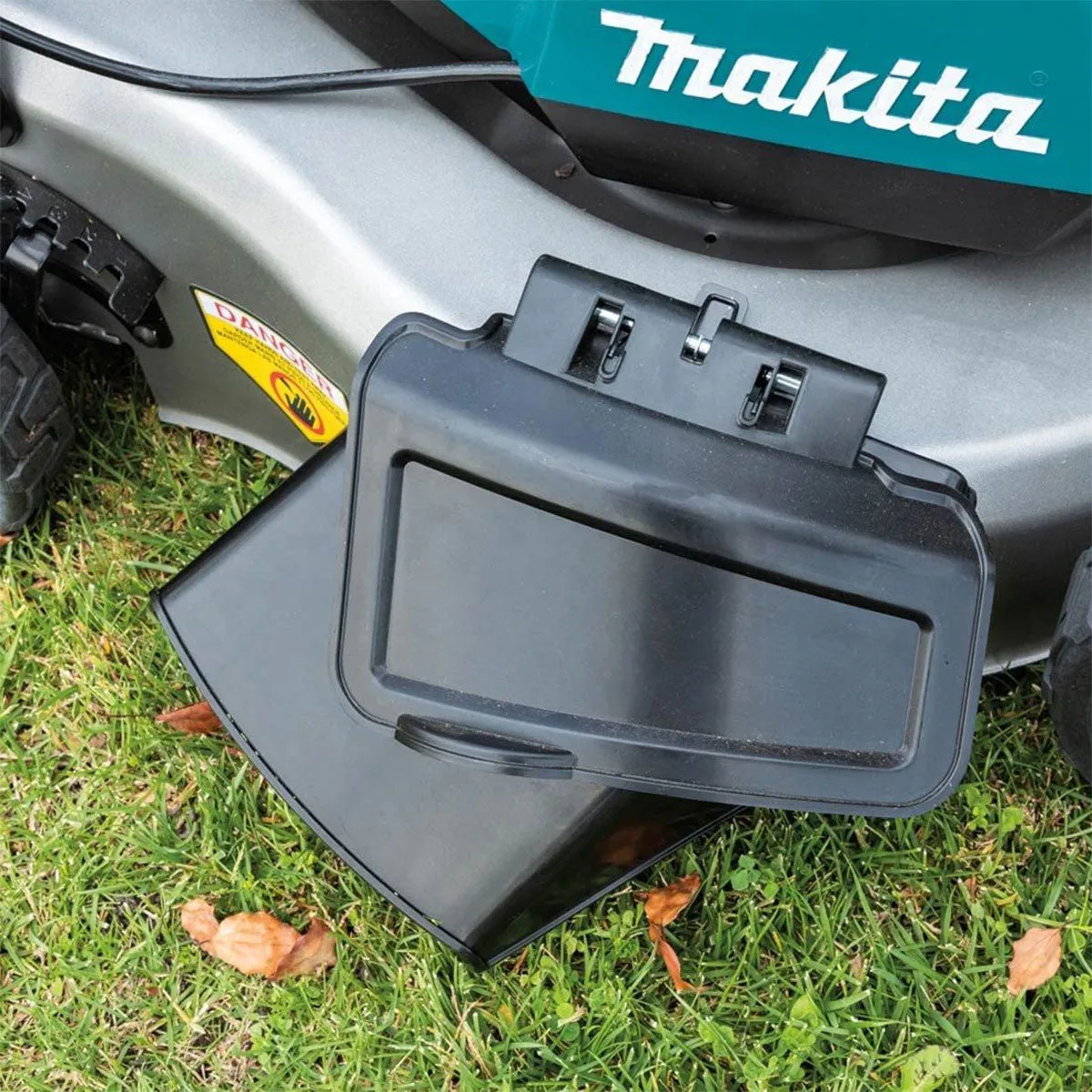 Makita DLM462Z 36V Brushless 460mm Lawn Mower With 2 x 5.0Ah Battery & Charger