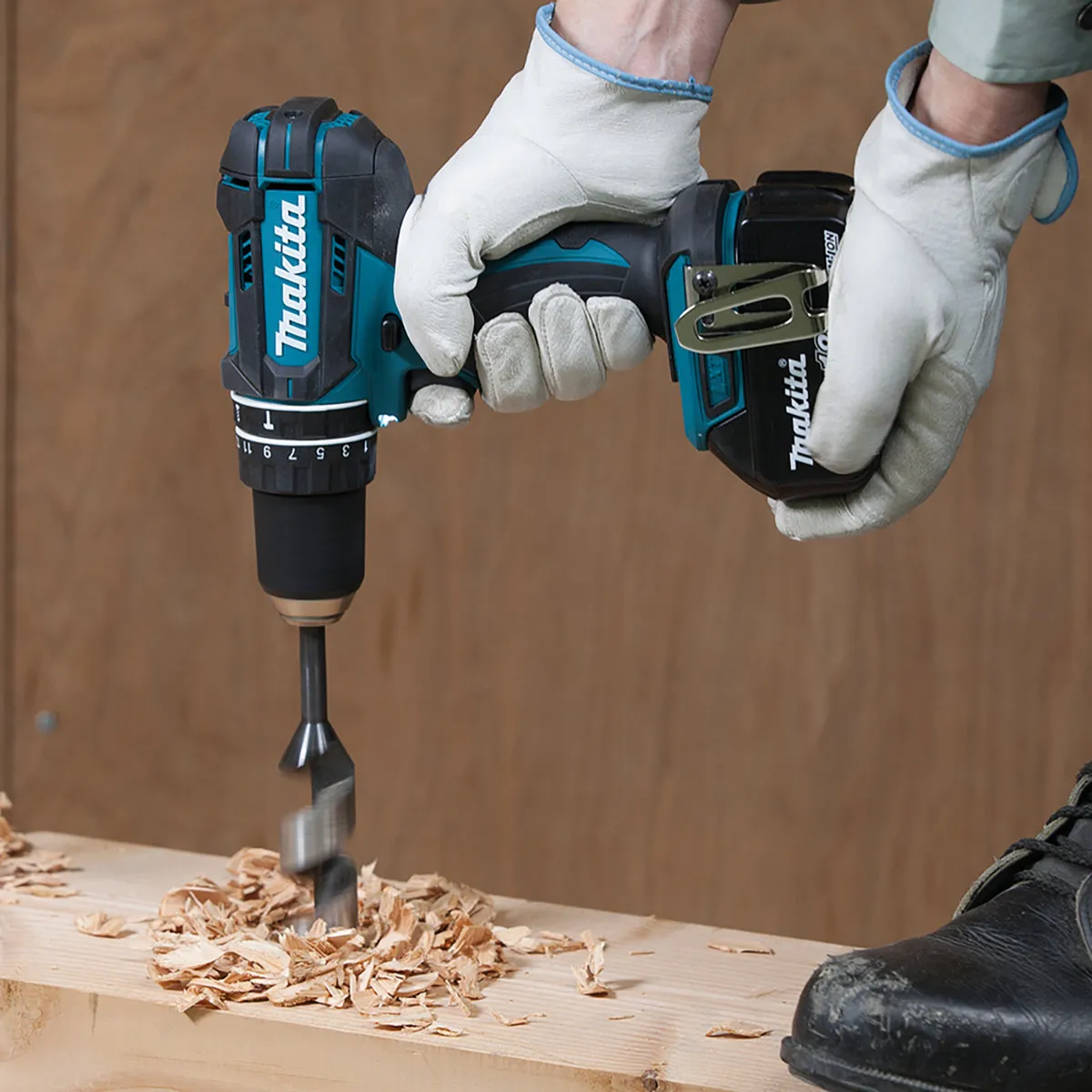 Makita DLX2134TJ 18V LXT Combi Drill & Jigsaw Combo Kit With 2 x 5.0Ah Batteries. Charger & Case