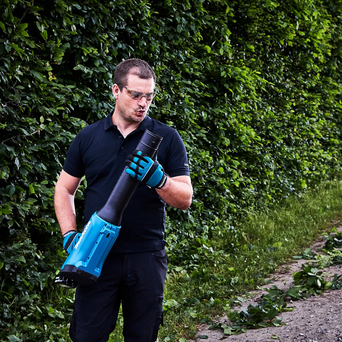 Makita DUB184RT 18V LXT Brushless Blower With 1 x 5.0Ah Battery & Charger