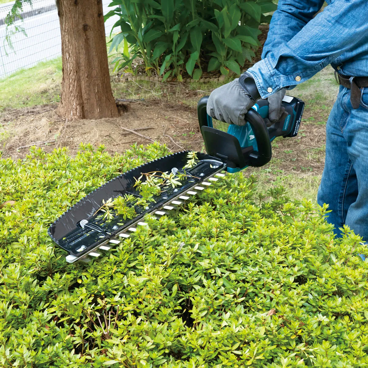 Makita DUH506RT 18V LXT Brushless 50cm Hedge Trimmer With 1 x 5.0Ah Battery & Charger