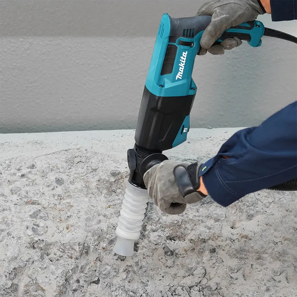 Makita HR2670/2 26mm SDS  Rotary Hammer Drill 240V / 800W
