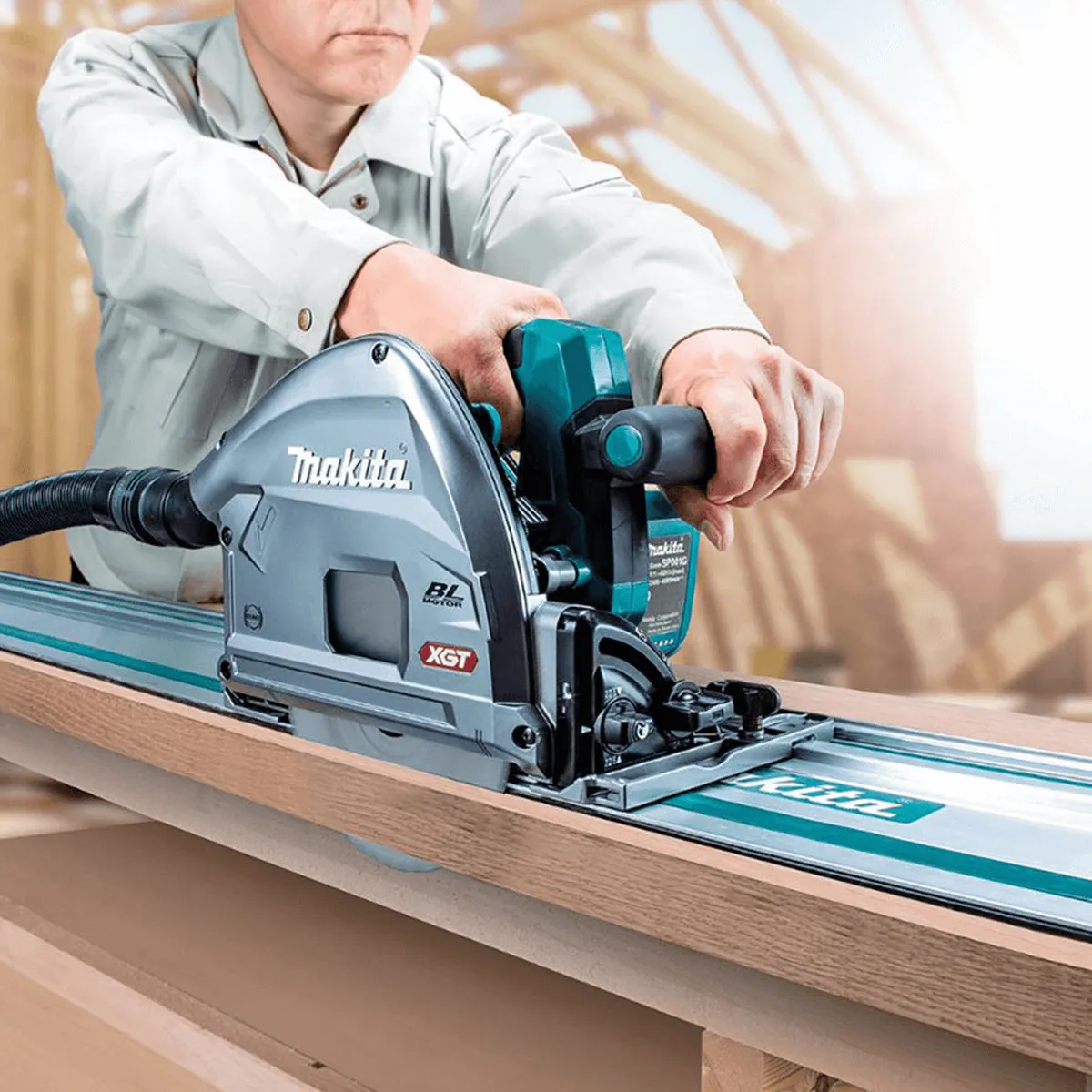 Makita SP001GZ03 40V Brushless Plunge Saw Body Only With 2 x Guide Rail. Clamp. Bag & Case