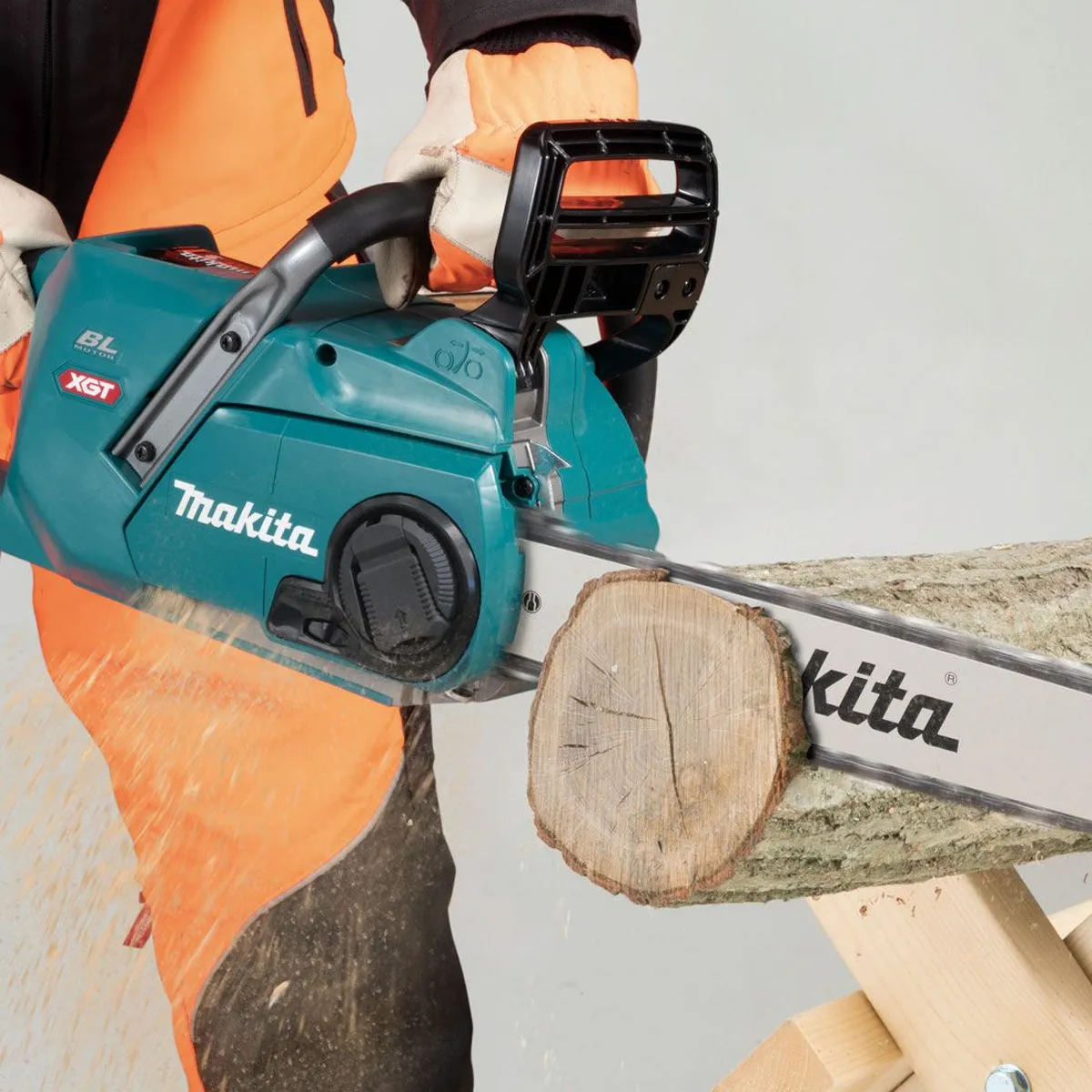 Makita UC016GZ 40V Max XGT 400mm/16 Brushless Chainsaw Body Only