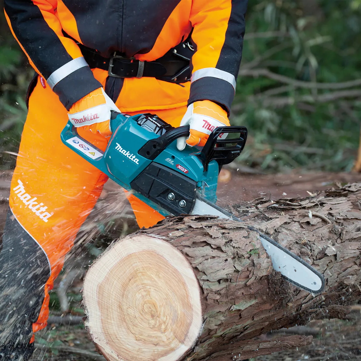 Makita UC026GZ 40V Max XGT Brushless 40cm Chainsaw Body Only