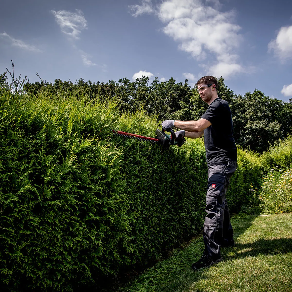 Metabo HS 18 LTX 55 18V 55cm Hedge Trimmer with 1 x 4.0Ah Battery & Charger