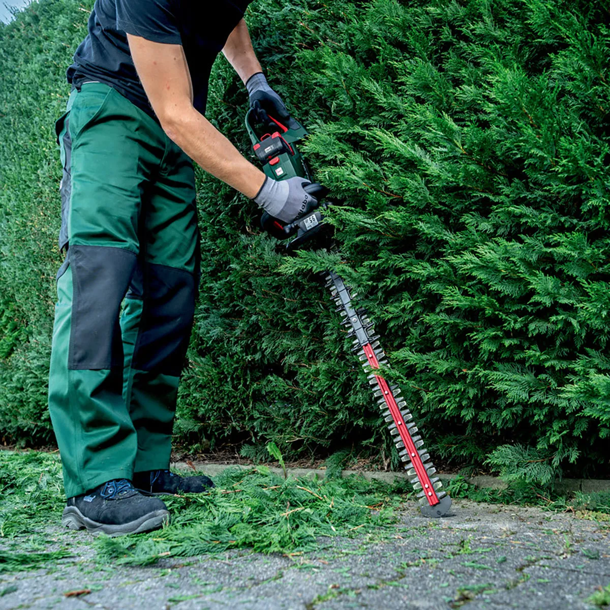 Metabo HS 18 LTX BL 55 18V Brushless 55cm Hedge Trimmer with 1 x 4.0Ah Battery & Charger
