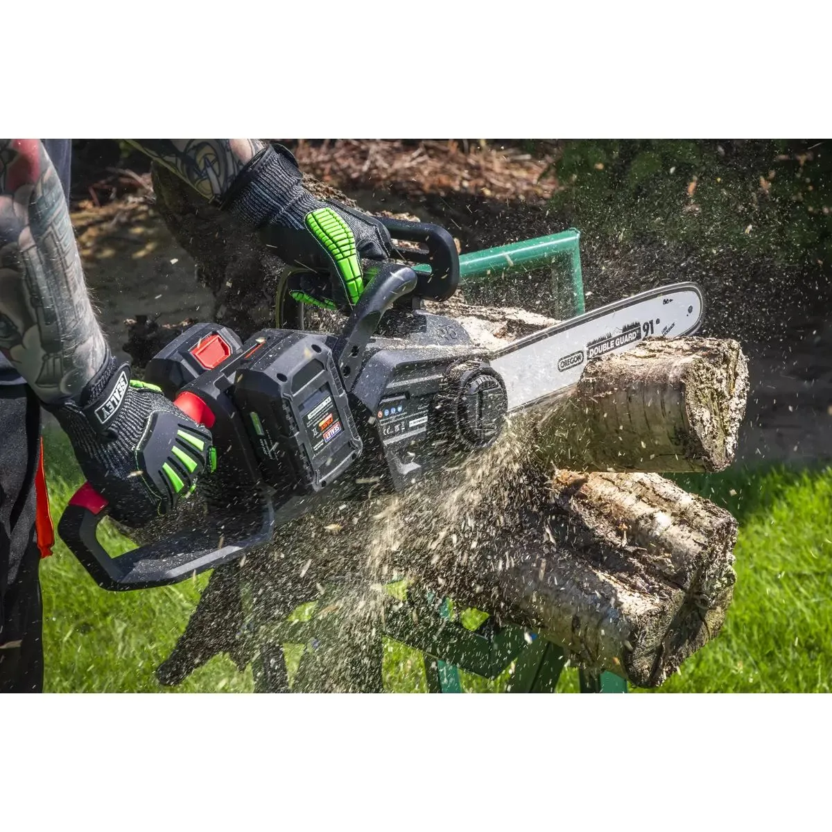 Sealey CP40VCS 40V SV20 Series 35cm Cordless Chainsaw Body Only