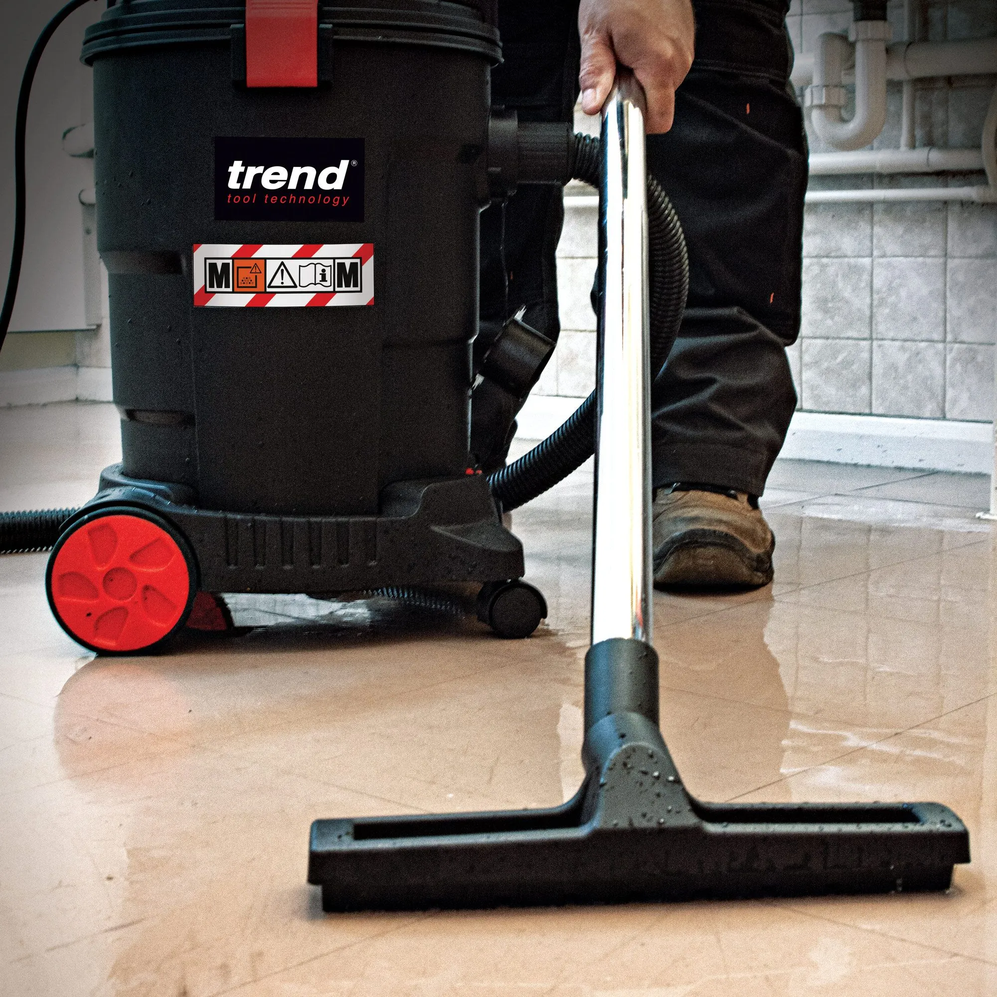 Trend T33A M Class Wet & Dry Vacuum 240V/1200W